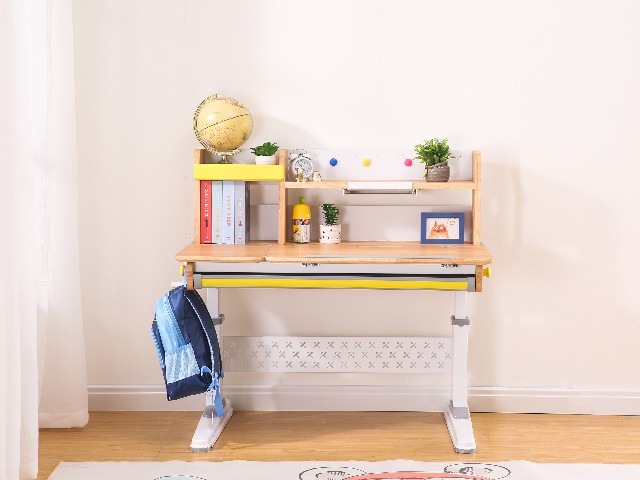 Mesinha De Estudo No Cantinho Da Leitura 4